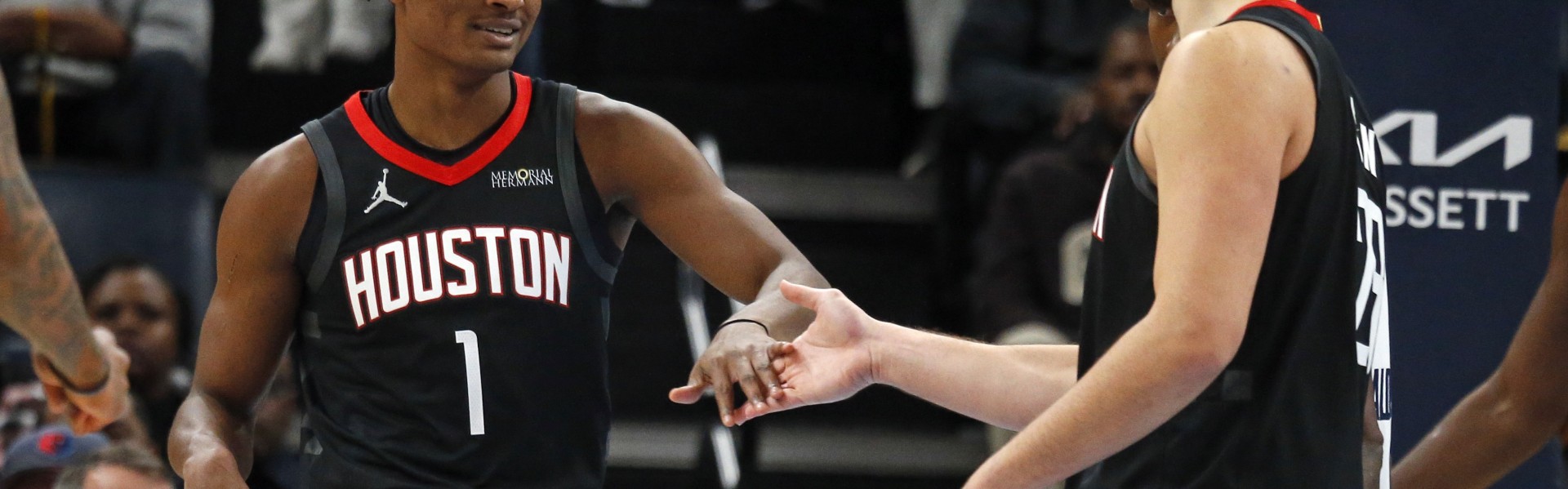 2026世界杯高清直播下载-抢出来的胜利！火箭篮板55-34净胜太阳21个 前场板24-10